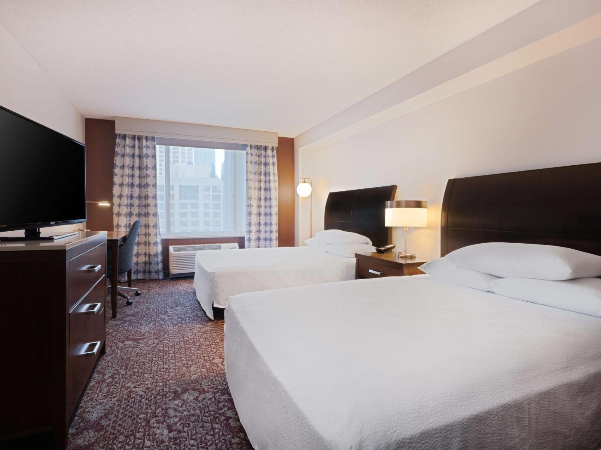 Hilton Garden Inn Chicago Downtown/Magnificent Mile Экстерьер фото